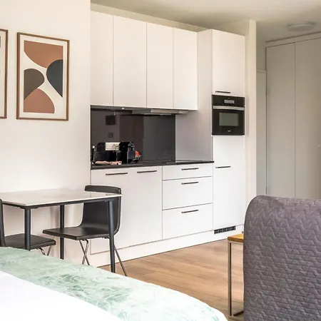 Appartement Bright, New, Quiet With Parking - Sleeps 4 Luxemburg